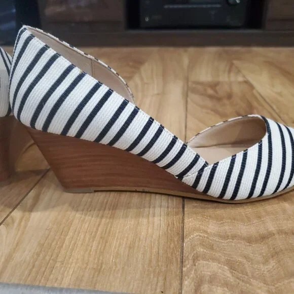 Kelly & Katie Womens Fassi Shoe Pointed Toe Ivory Black Stripes Wedge Heels - Picture 4 of 10